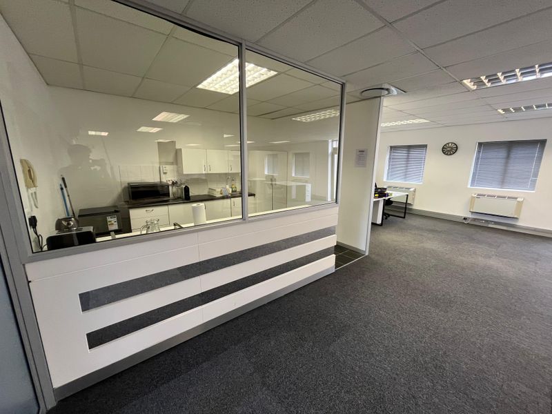 Premium A-Grade Office To Let at The Pavilion, Century City. - Photo 9