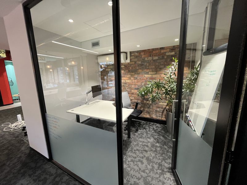 High-Exposure A-Grade Office with Premium Fit-Out in Green Point - Photo 7