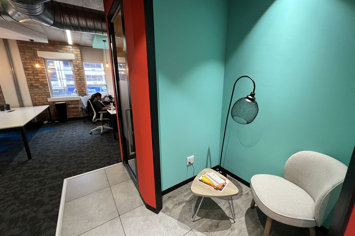 High-Exposure A-Grade Office with Premium Fit-Out in Green Point - Photo 4