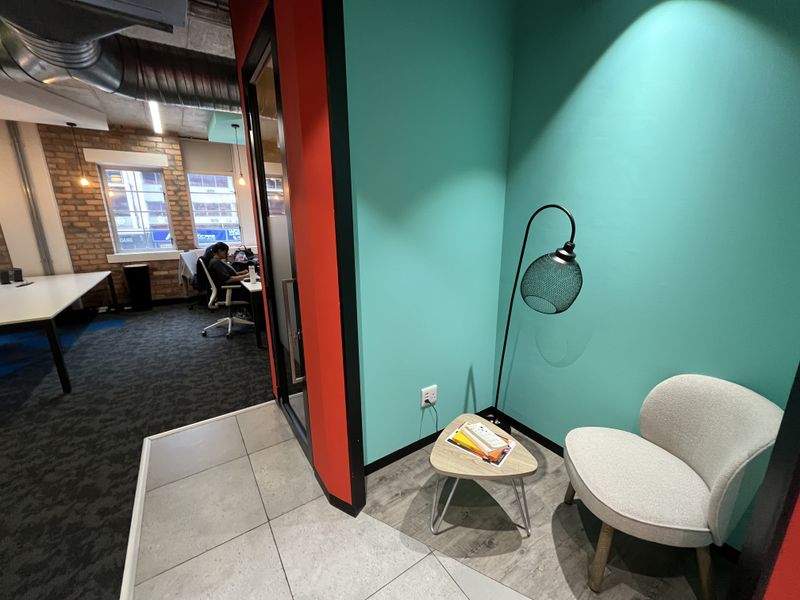 High-Exposure A-Grade Office with Premium Fit-Out in Green Point - Photo 4