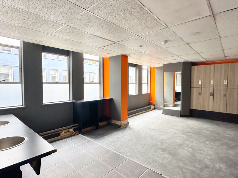 10th Floor Unit, The Felix, Cape Town City Centre. - Photo 9