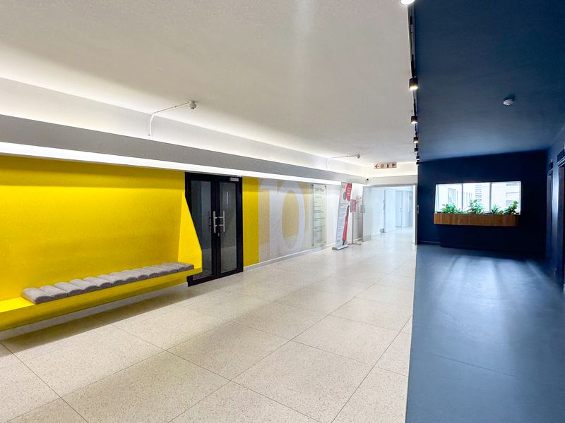 10th Floor Unit, The Felix, Cape Town City Centre. - Photo 2