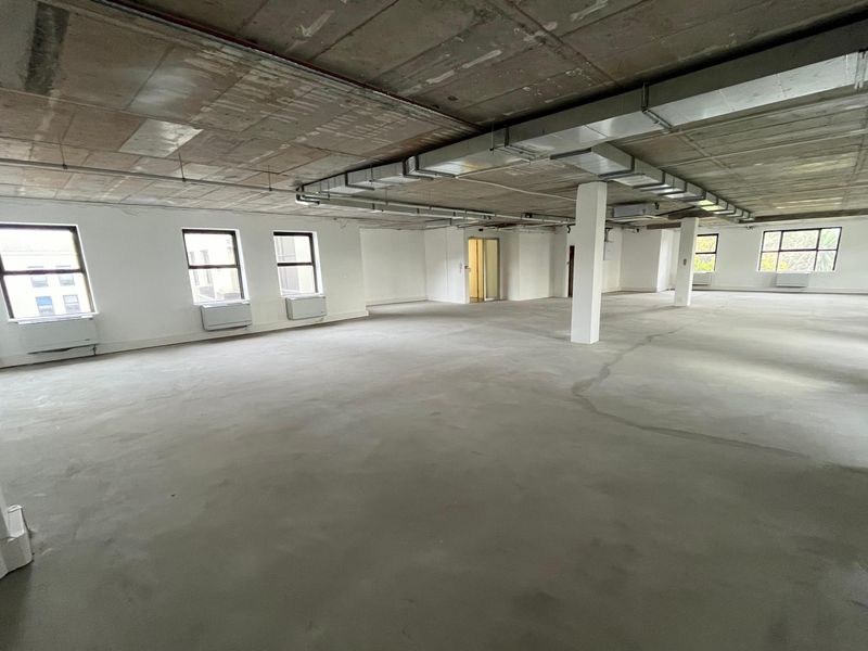 Modern Open-Plan Office with Mountain Views. River Park, Mowbray. - Photo 10