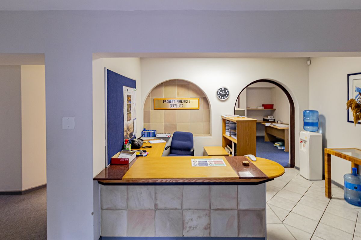 Stand Alone Freehold Commercial Property For Sale / To Let. - Photo 5