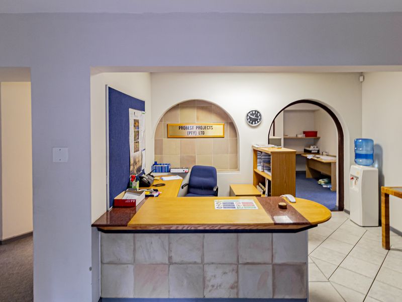 Stand Alone Freehold Commercial Property For Sale / To Let. - Photo 5