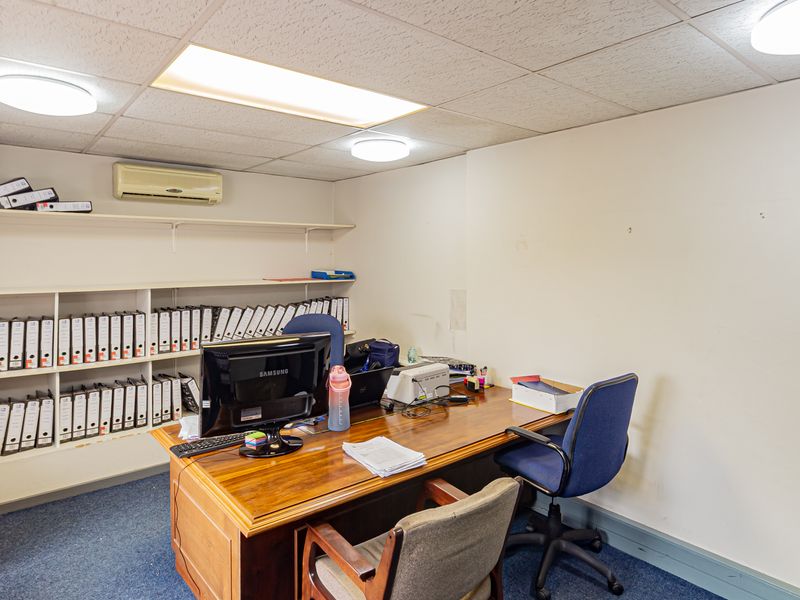 Stand Alone Freehold Commercial Property For Sale / To Let. - Photo 9