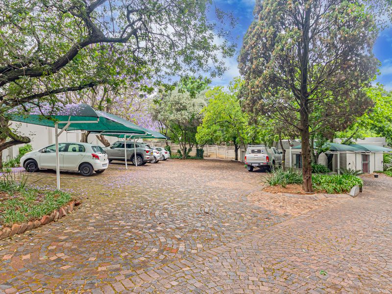 Stand Alone Freehold Commercial Property For Sale / To Let. - Photo 3