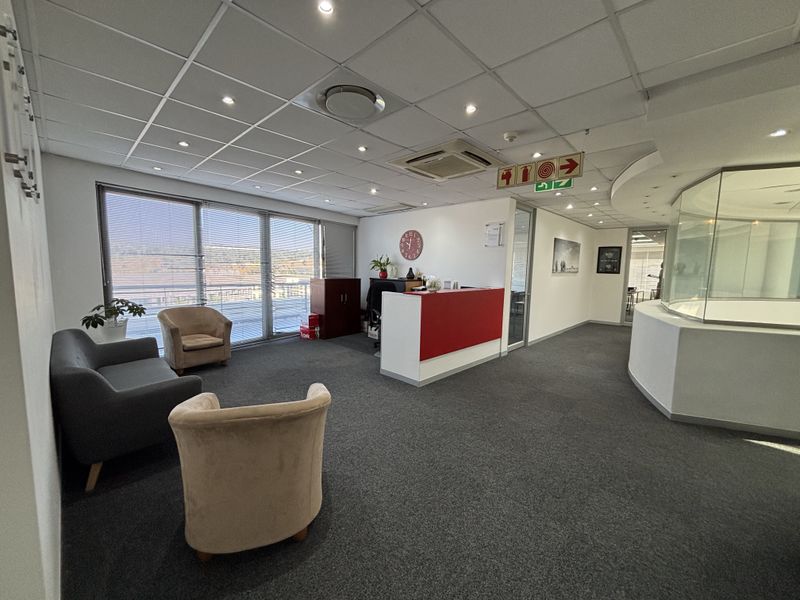 Premium 4th Floor Office with Balcony & Views in Tyger Valley - Photo 9