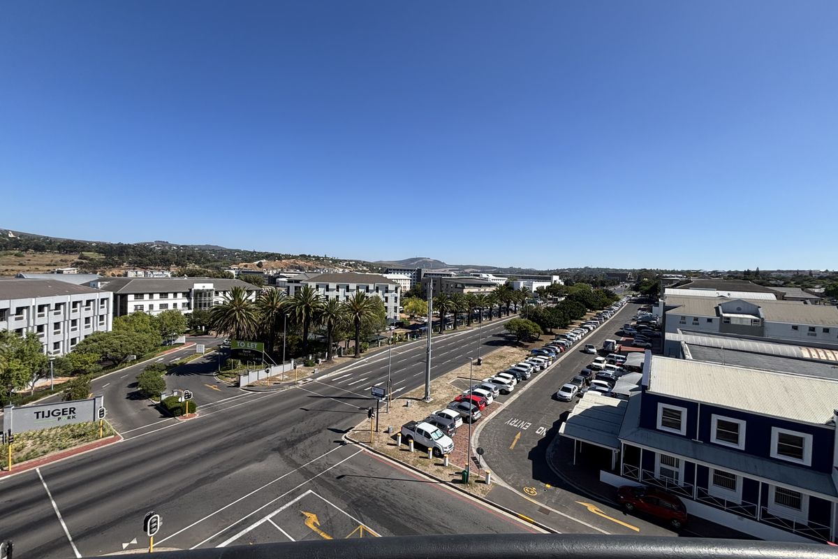 Premium 4th Floor Office with Balcony & Views in Tyger Valley - Photo 5