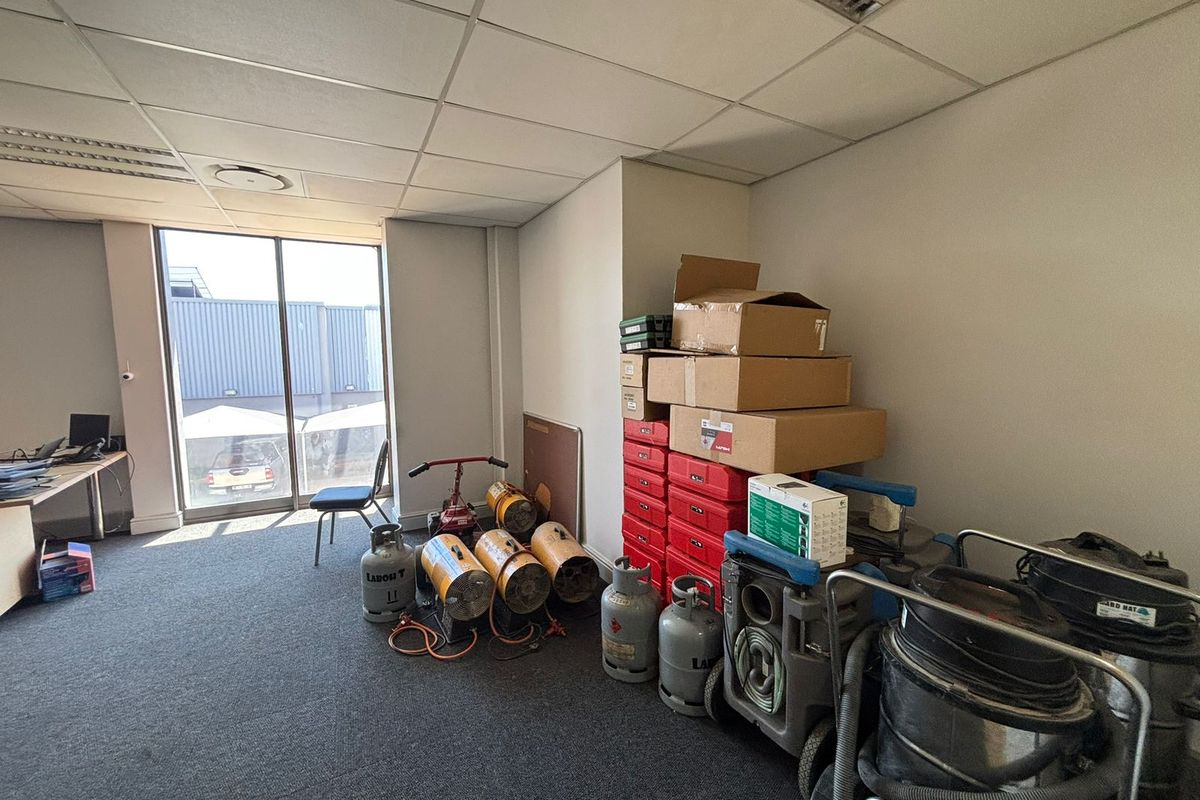 A-Grade Warehouse To Let in Stikland Industrial - Photo 5