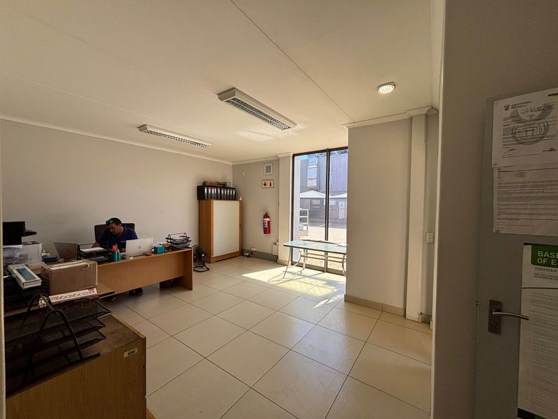 A-Grade Warehouse To Let in Stikland Industrial - Photo 2