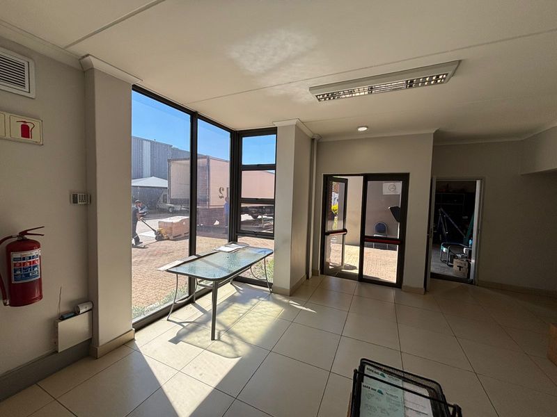 A-Grade Warehouse To Let in Stikland Industrial - Photo 4