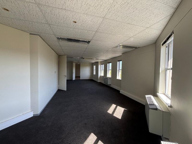 395m2 Premium Office Space in Tyger Valley - Photo 8