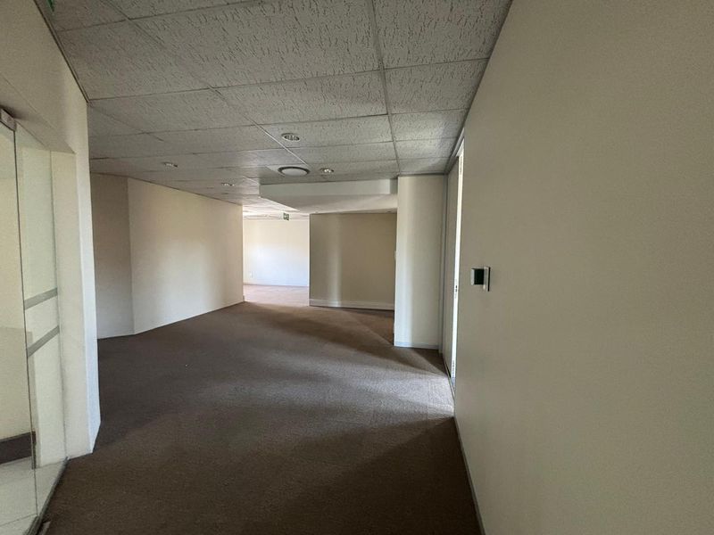 395m2 Premium Office Space in Tyger Valley - Photo 8