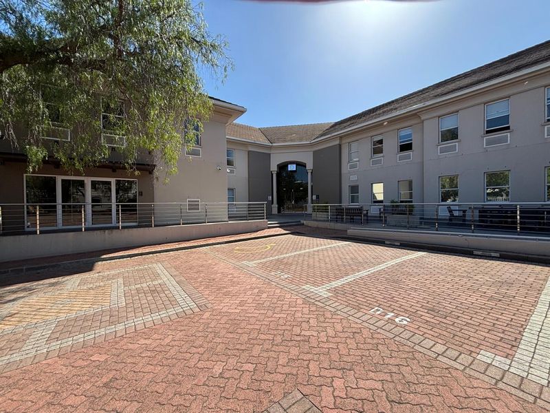 395m2 Premium Office Space in Tyger Valley - Photo 2