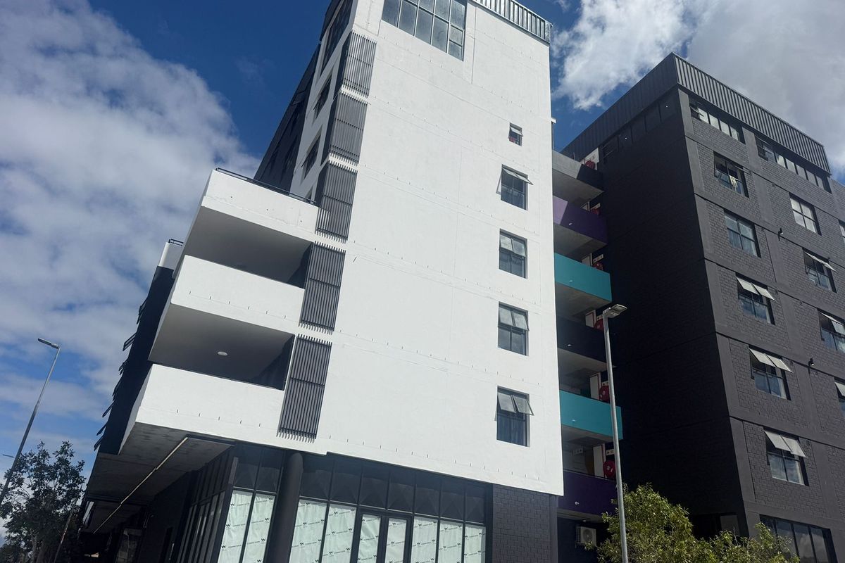 Beautiful office space in a brand new building - Photo 2