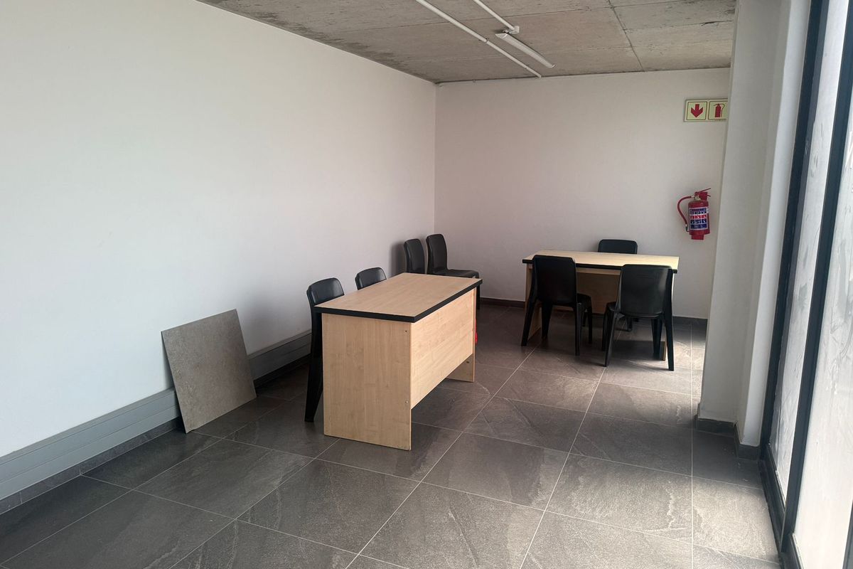 Beautiful office space in a brand new building - Photo 3