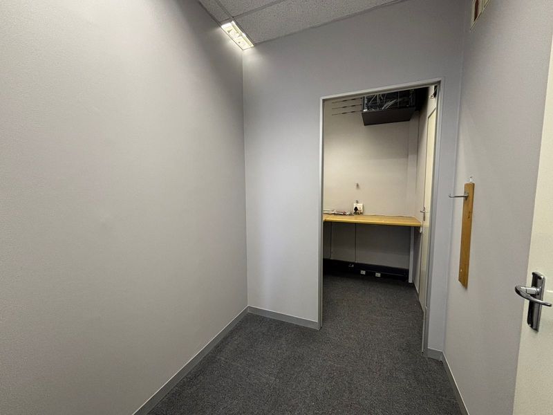 Prime 192sqm Ground Floor Office/Retail Space in Delphi Arena Tyger Valley - Photo 8