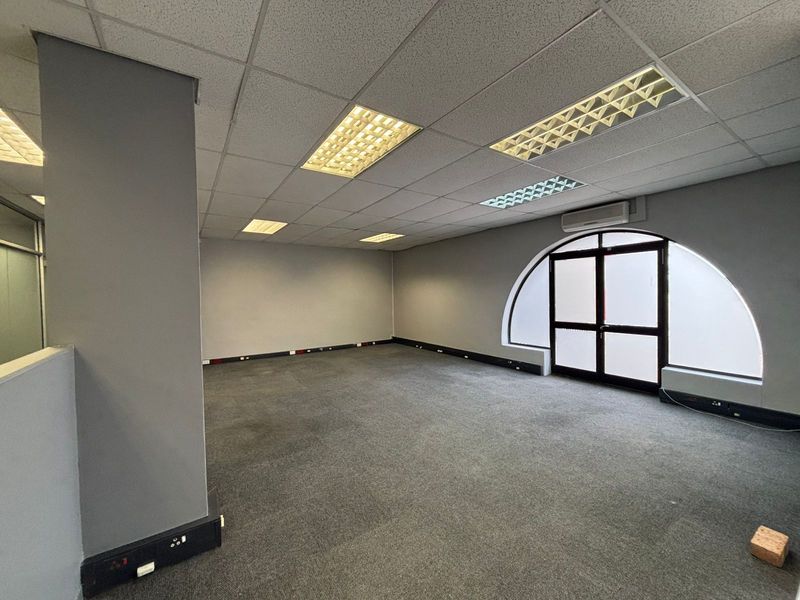 Prime 192sqm Ground Floor Office/Retail Space in Delphi Arena Tyger Valley - Photo 6