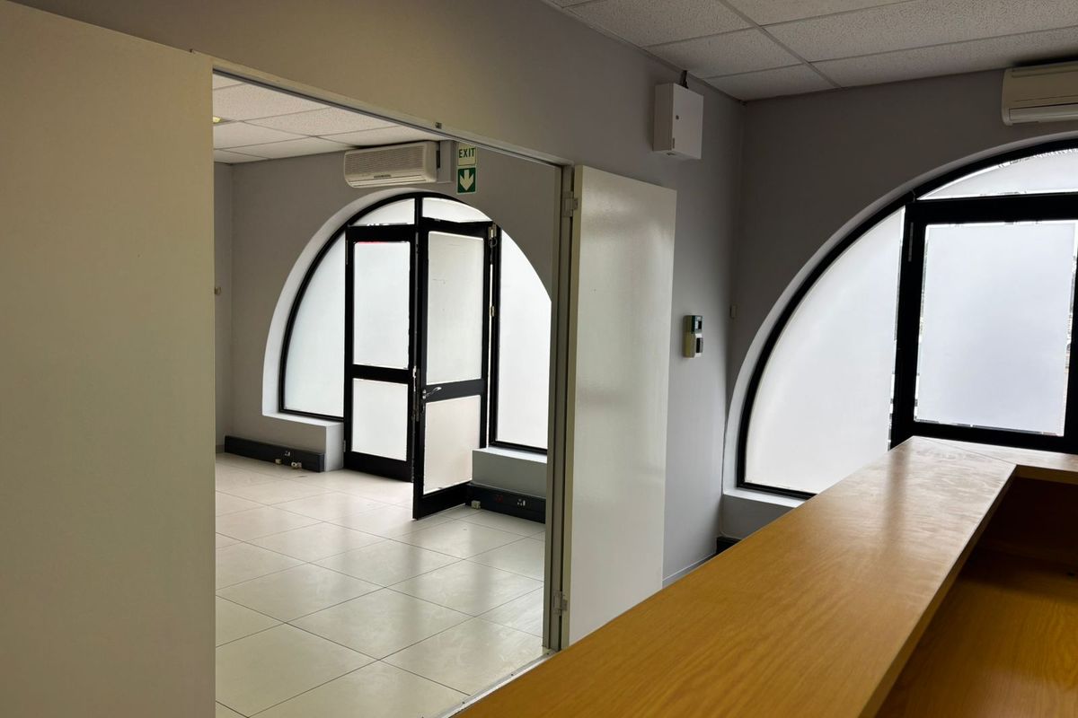 Prime 192sqm Ground Floor Office/Retail Space in Delphi Arena Tyger Valley - Photo 5