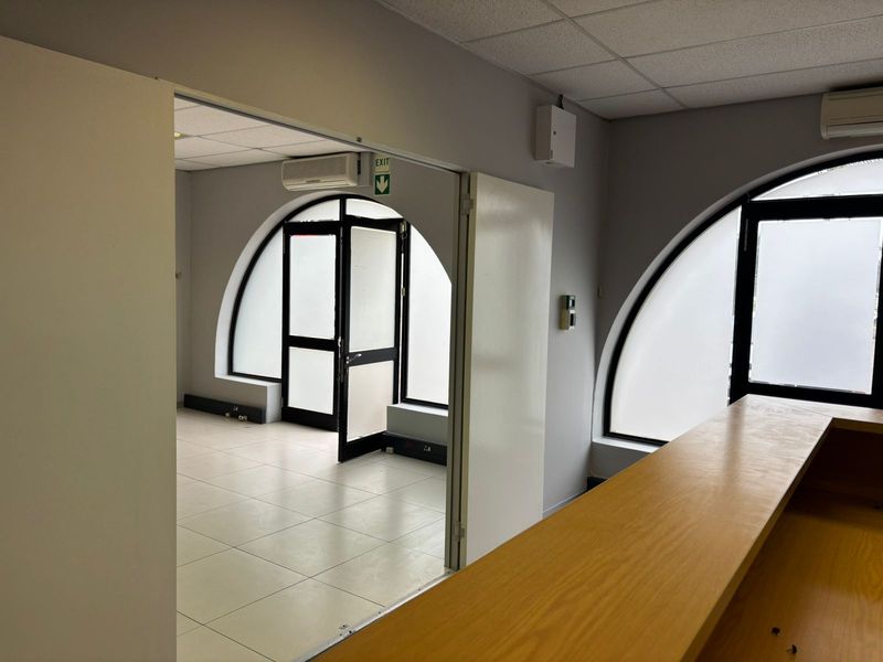 Prime 192sqm Ground Floor Office/Retail Space in Delphi Arena Tyger Valley - Photo 5