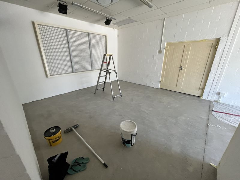 Freshly Revamped Light Industrial Unit, Platinum Junction, Montague Gardens - Photo 9