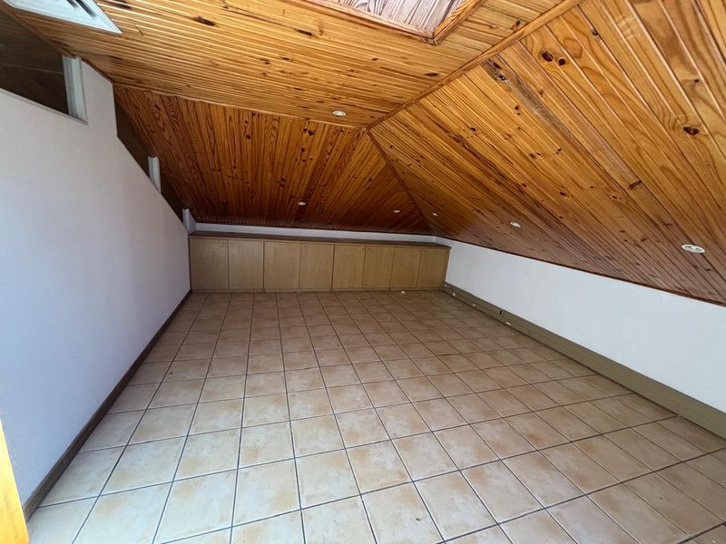 270sqm Loft Office Space – Delphi Arena, Tyger Valley - Photo 10