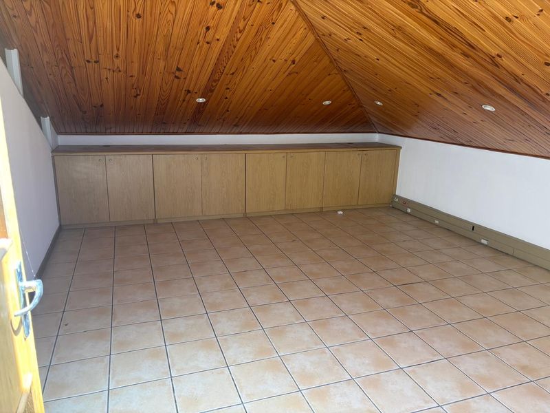 270sqm Loft Office Space – Delphi Arena, Tyger Valley - Photo 8