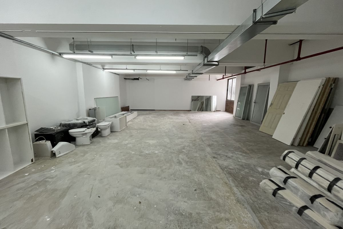 133 square Adaptable Office Space. Upper Eastside, Woodstock. - Photo 4