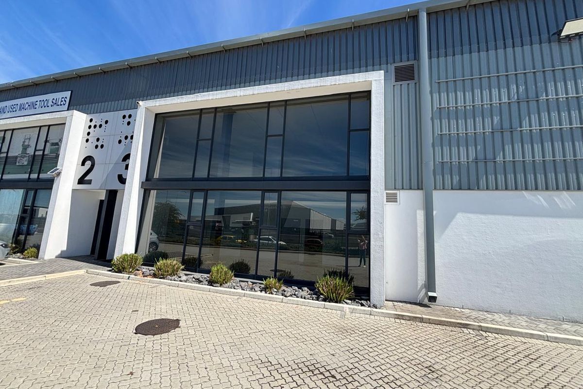 Prime 751m2 Warehouse To Let in Rio Park, Stikland - Photo 2