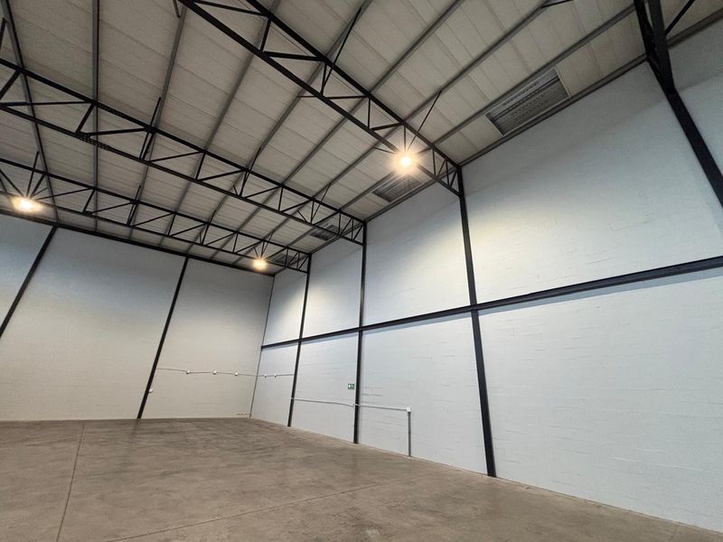 Prime 751m2 Warehouse To Let in Rio Park, Stikland - Photo 9