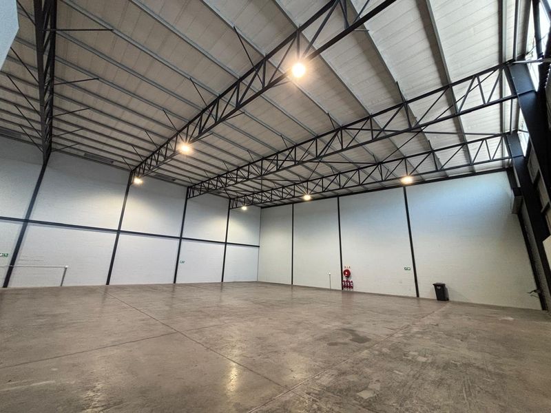 Prime 751m2 Warehouse To Let in Rio Park, Stikland - Photo 6