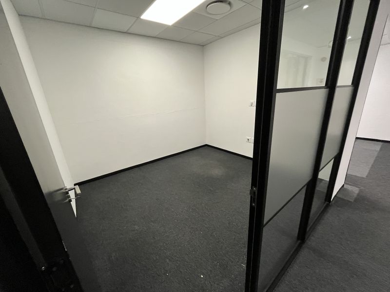 Premium Corner Office with Reception & Modern Glass Fit-Out. Sable Square, Milnerton - Photo 10