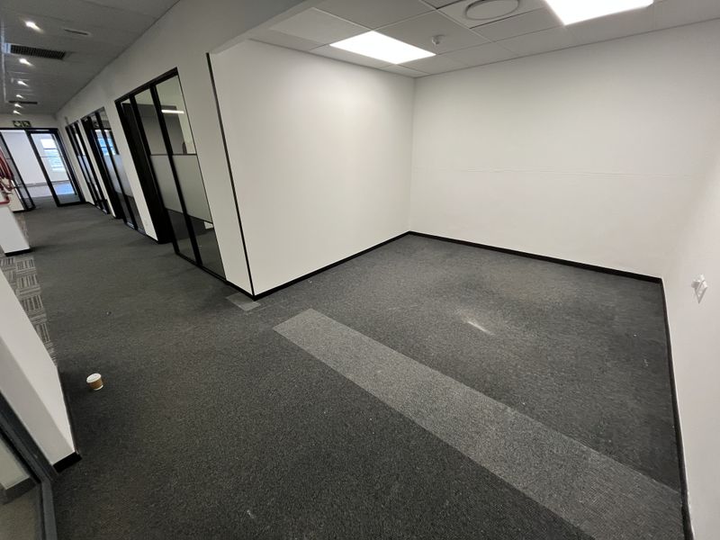 Premium Corner Office with Reception & Modern Glass Fit-Out. Sable Square, Milnerton - Photo 6