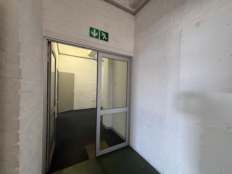 1,024.55m2 Double-Storey Office To Let | Mega Park, Bellville South - Photo 2