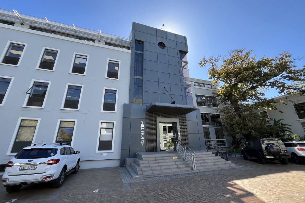 Flexible and ready to customise First-Floor office in Boundary Terraces, MillHouse. - Photo 2