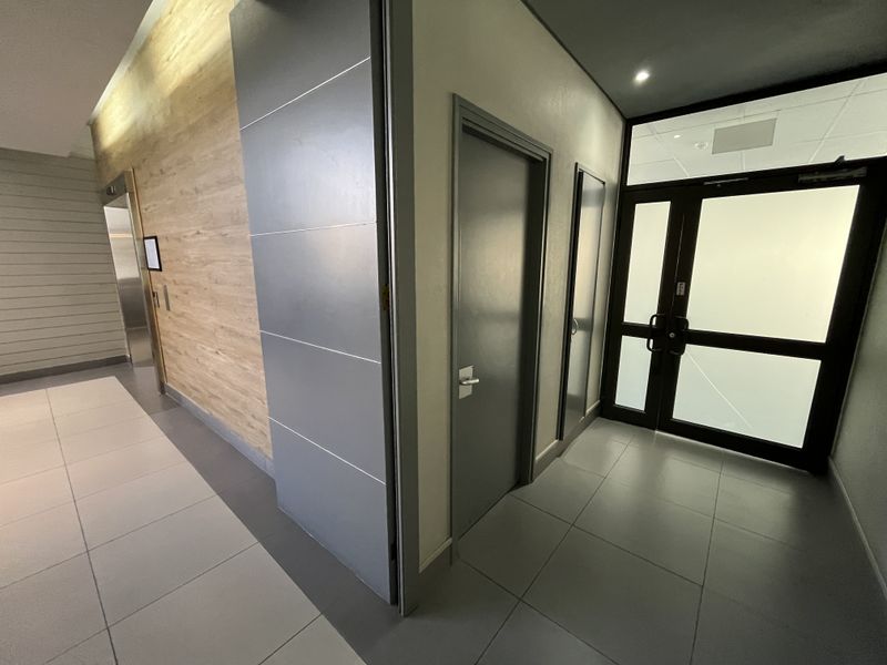 Flexible and ready to customise First-Floor office in Boundary Terraces, MillHouse. - Photo 5