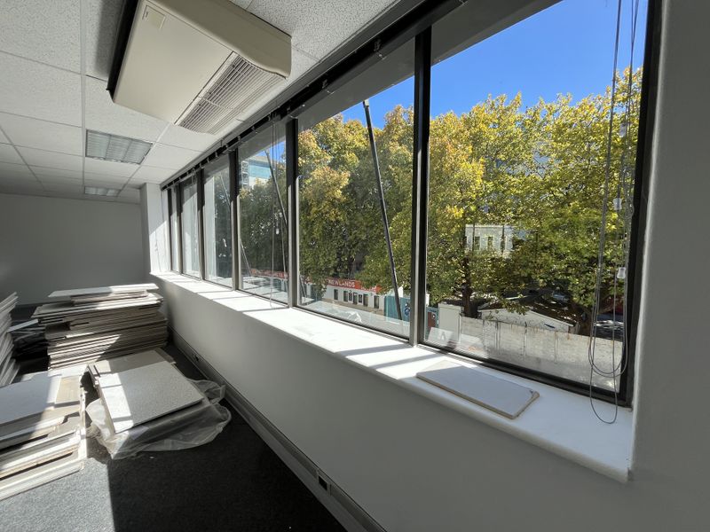 Flexible and ready to customise First-Floor office in Boundary Terraces, MillHouse. - Photo 9