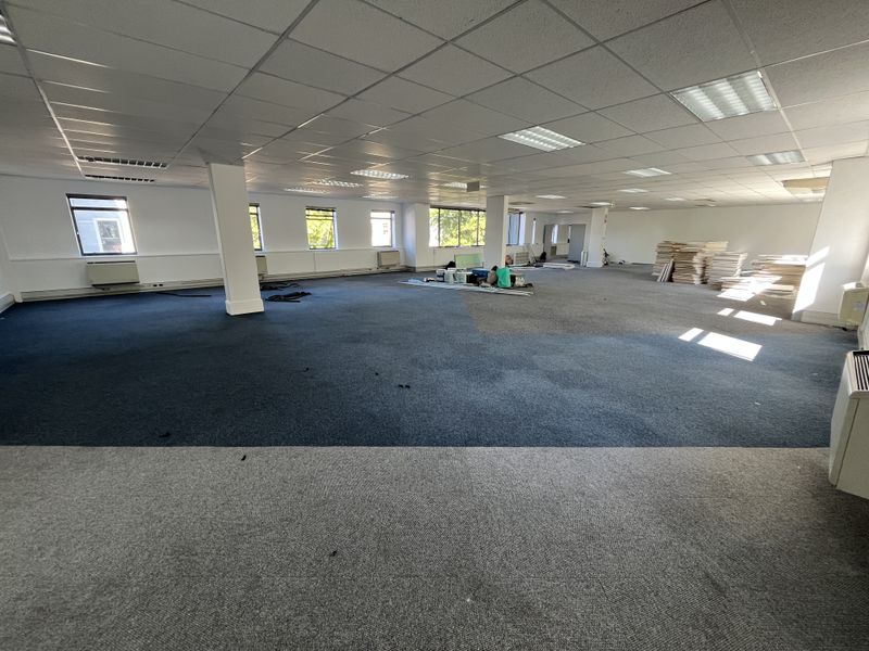 Flexible and ready to customise First-Floor office in Boundary Terraces, MillHouse. - Photo 8