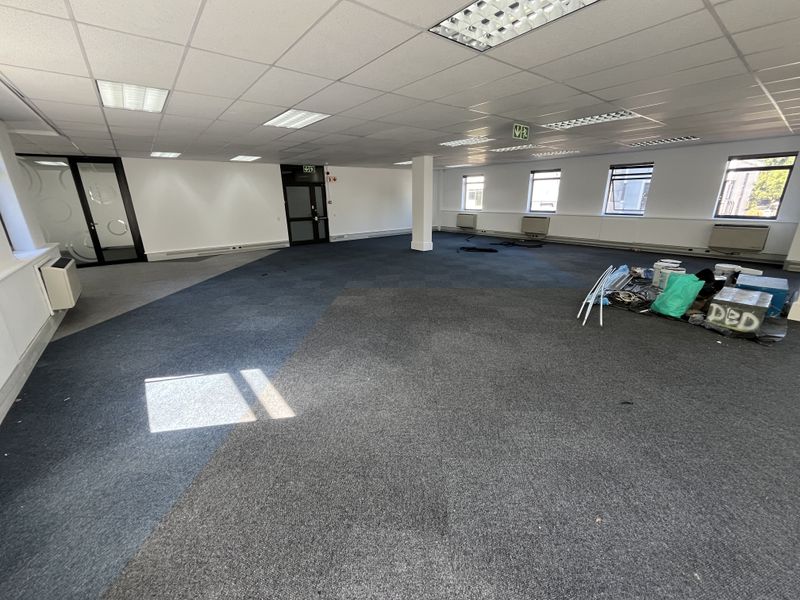 Flexible and ready to customise First-Floor office in Boundary Terraces, MillHouse. - Photo 7