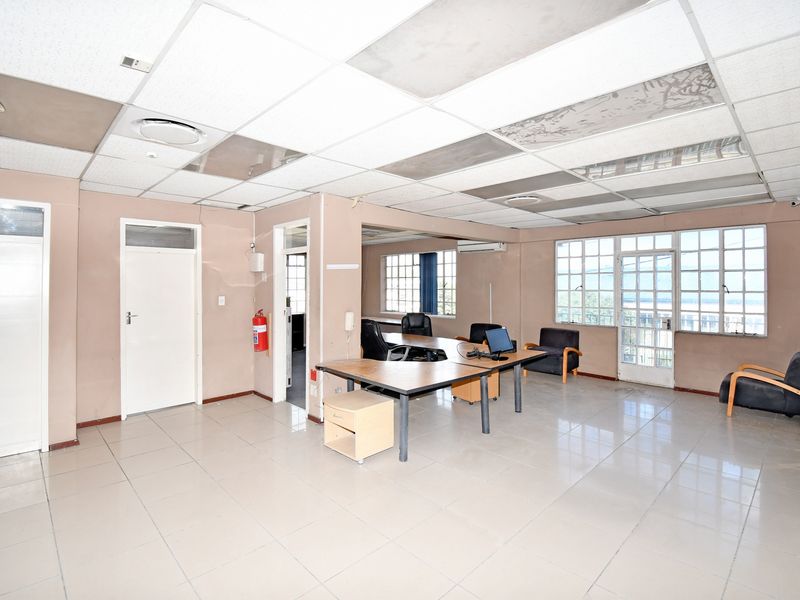 Workshop to Rent in Kew - Photo 9