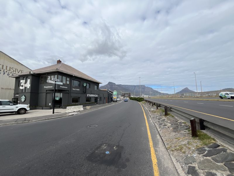 Creative Coastal Office with Iconic Views on Marine Drive. - Photo 2