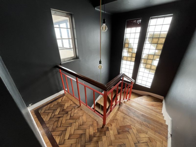 Creative Coastal Office with Iconic Views on Marine Drive. - Photo 8