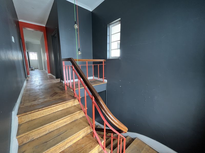 Creative Coastal Office with Iconic Views on Marine Drive. - Photo 7