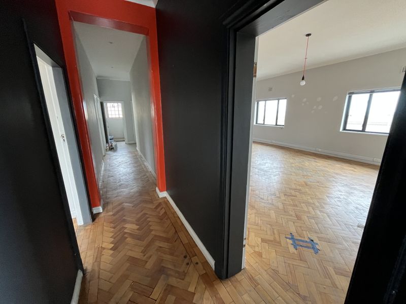 Creative Coastal Office with Iconic Views on Marine Drive. - Photo 9