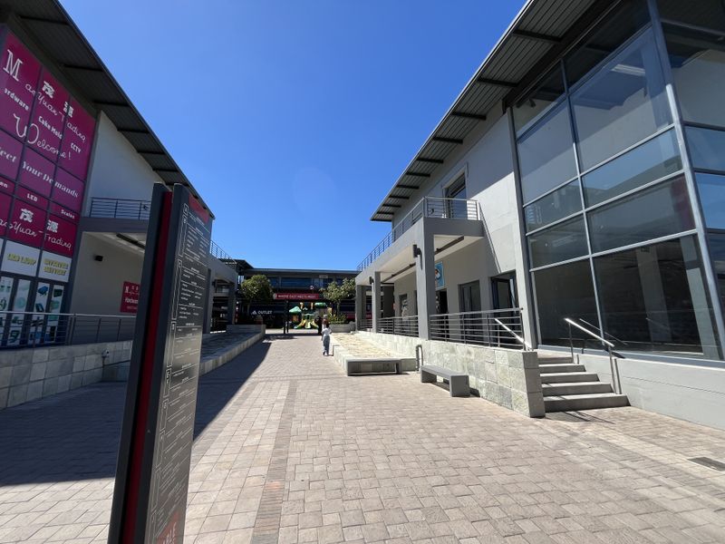 Prime Corner Retail Showroom with Maximum Exposure at Sable Square. - Photo 3