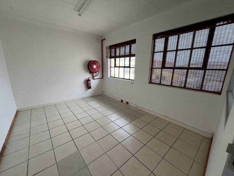 Affordable Office with Flexible Layout on High-Exposure Marine Drive - Photo 9