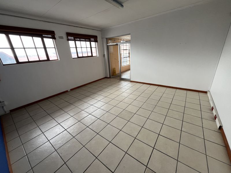 Affordable Office with Flexible Layout on High-Exposure Marine Drive - Photo 7