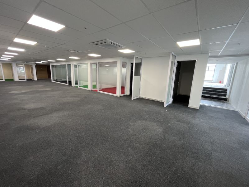 Turnkey Office with Boardrooms, Balcony & Table Mountain Views at Upper Eastside, Woodstock - Photo 6