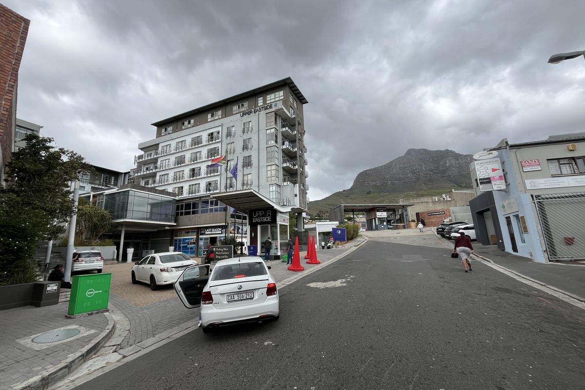 Turnkey Office with Boardrooms, Balcony & Table Mountain Views at Upper Eastside, Woodstock - Photo 2